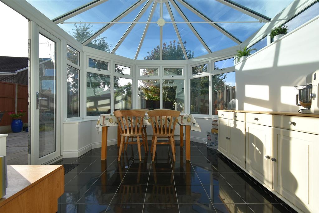 Property photo 3 of 22 Conservatory