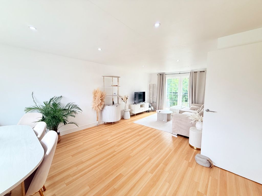 Property photo 2 of 12 5379301