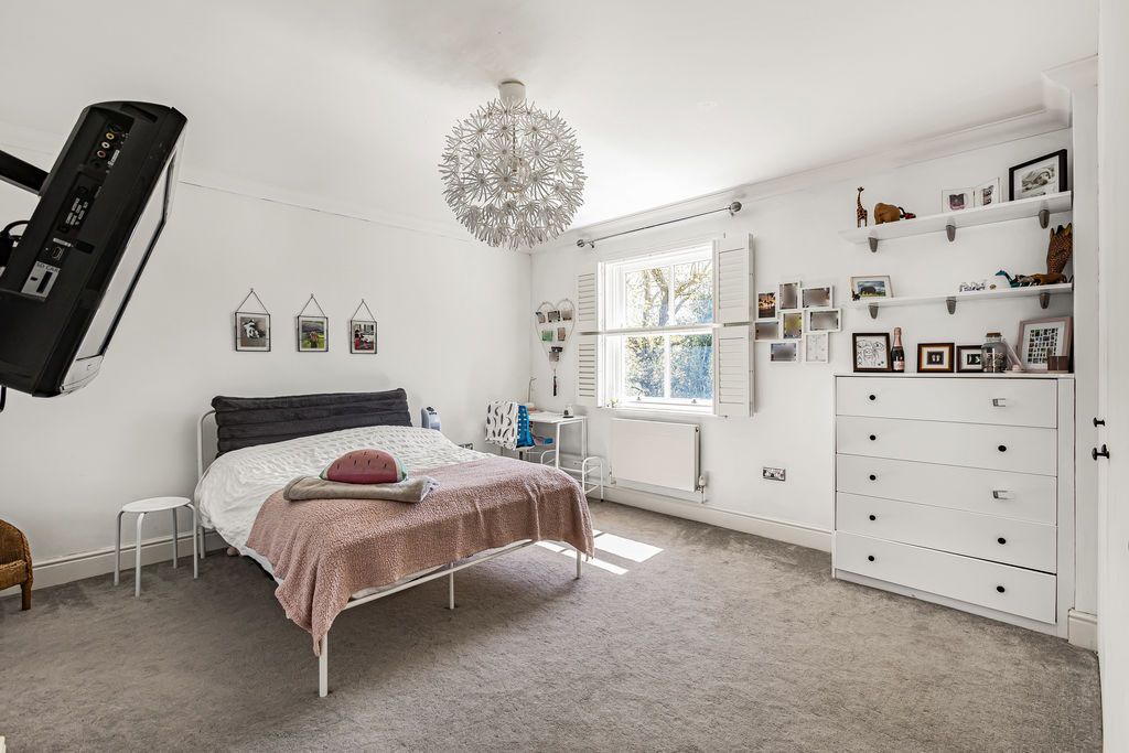 Additional image 13 of 6 bed detached house for saleNoahs Court Gardens, Hertford SG13