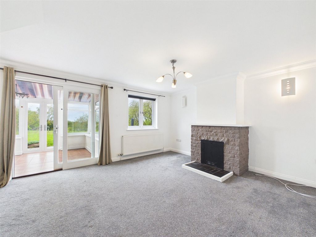 Property photo 2 of 15 Picture No. 02