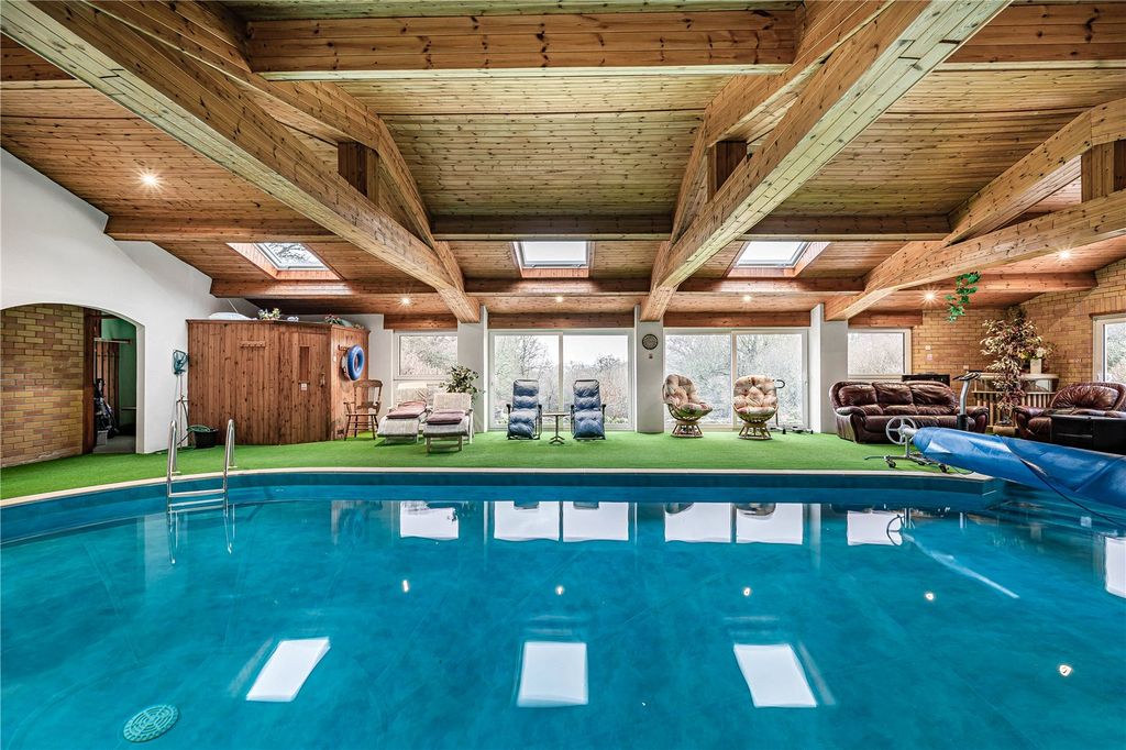 Property photo 2 of 26 Picture No. 58