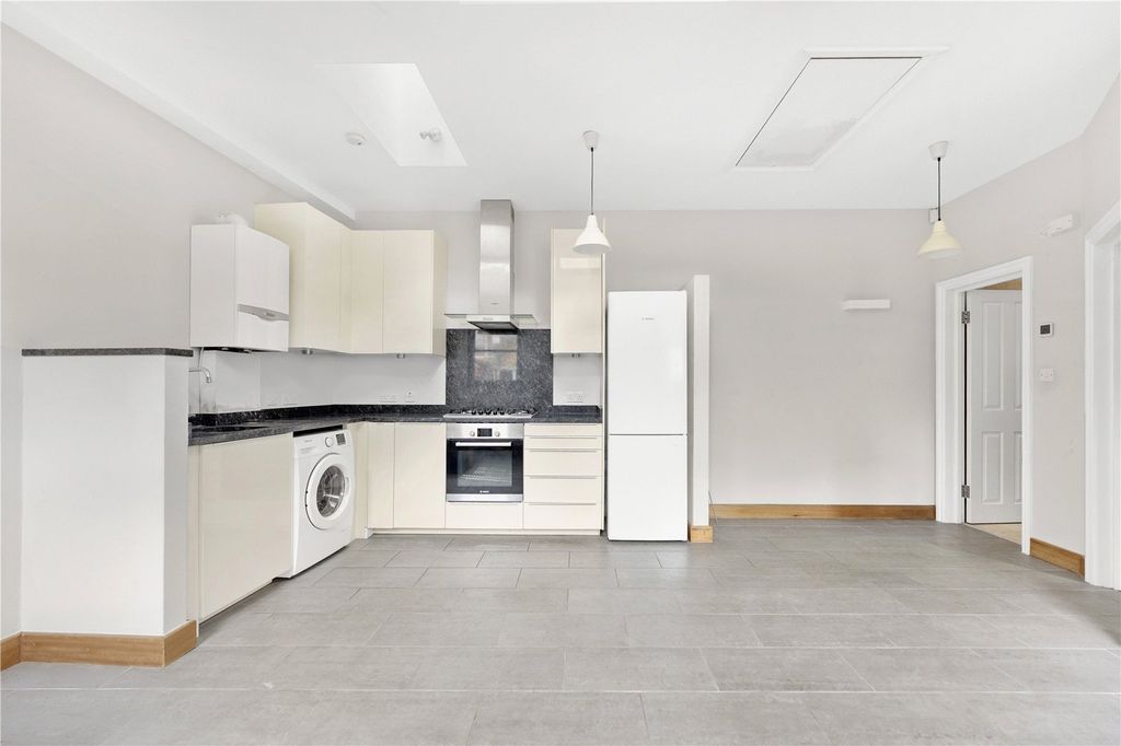 Property photo 2 of 9 Picture No. 03