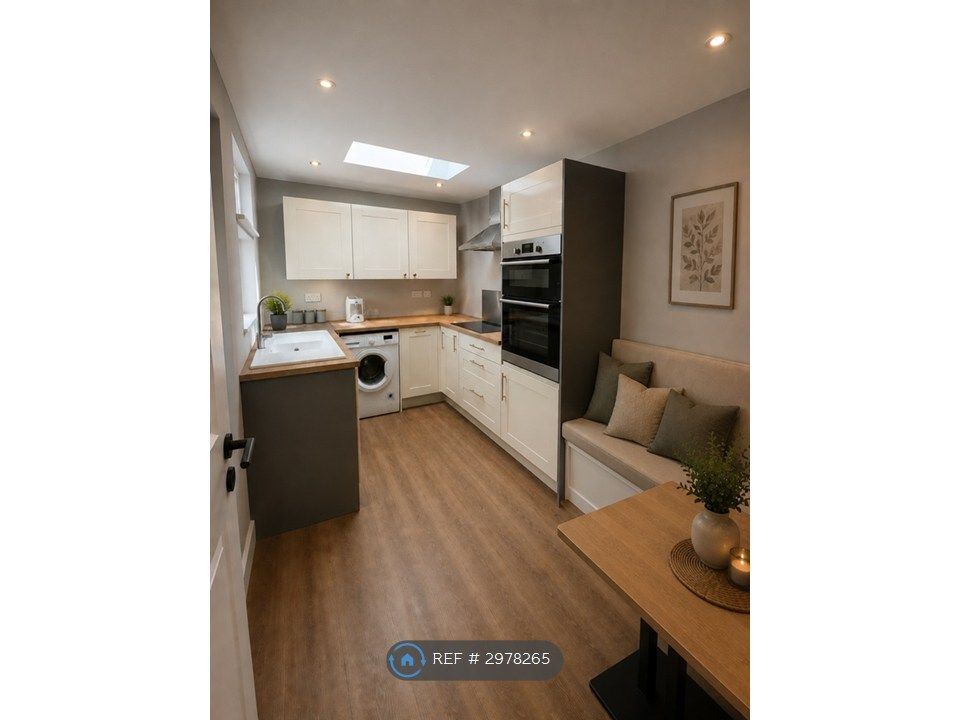 Property photo 2 of 3