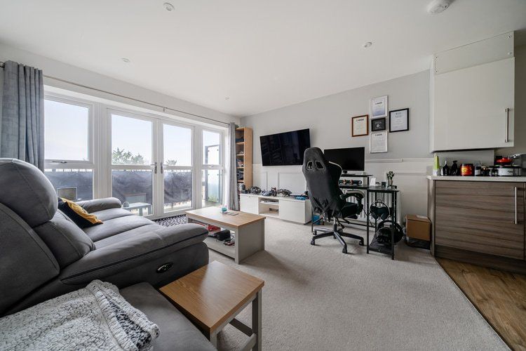 Property photo 2 of 17