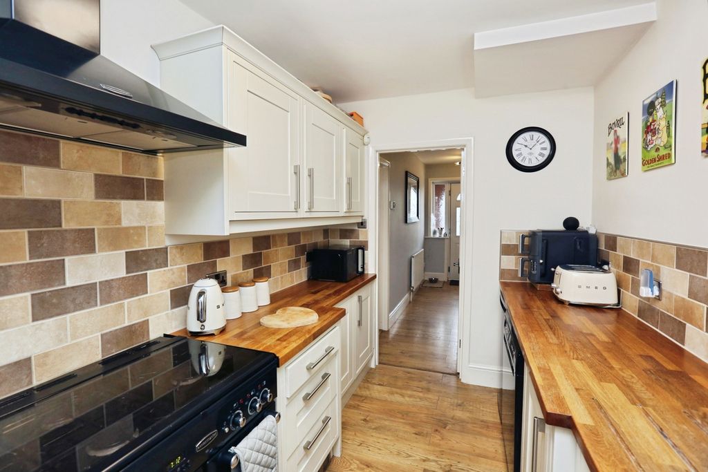 Property photo 2 of 21 Pbox-Img.Jpg