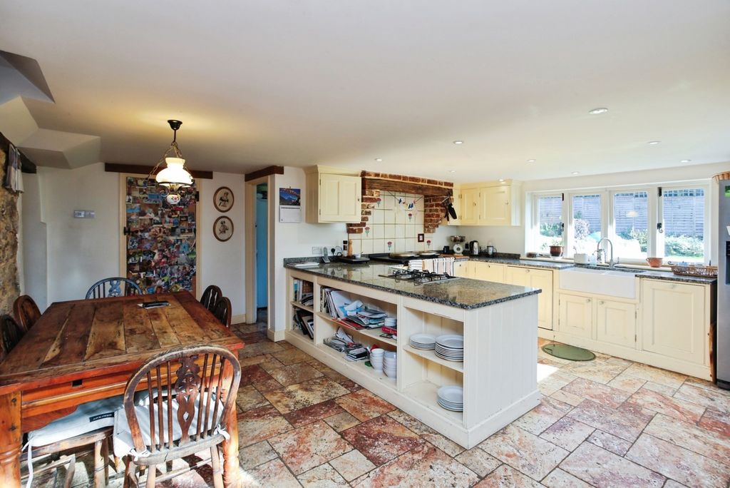 Property photo 3 of 20 Pbox-Img.Jpg