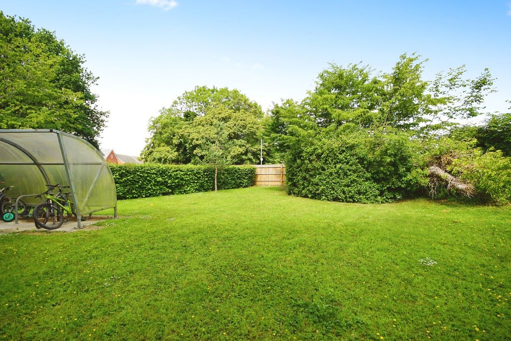 Property photo 3 of 17 Photo