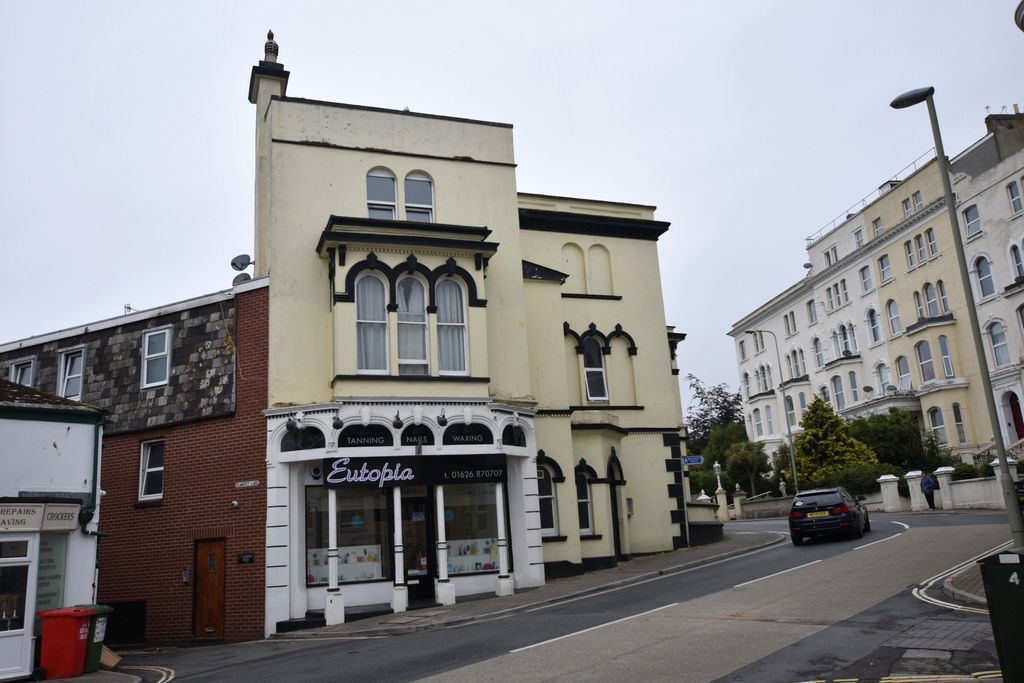 Property photo 1 of 8 Front