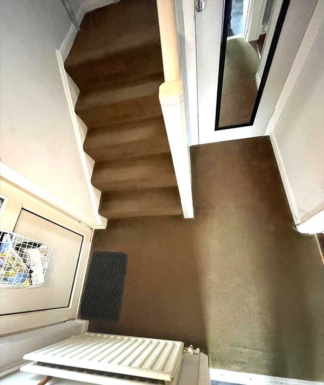 Property photo 3 of 27