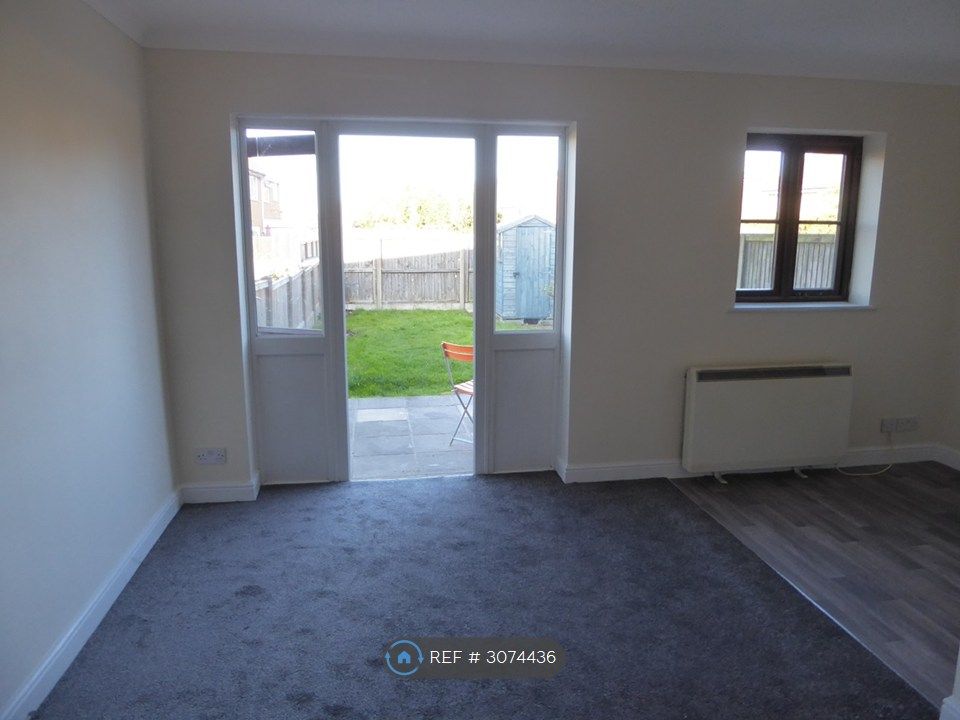 Property photo 3 of 20 Lounge/Diner