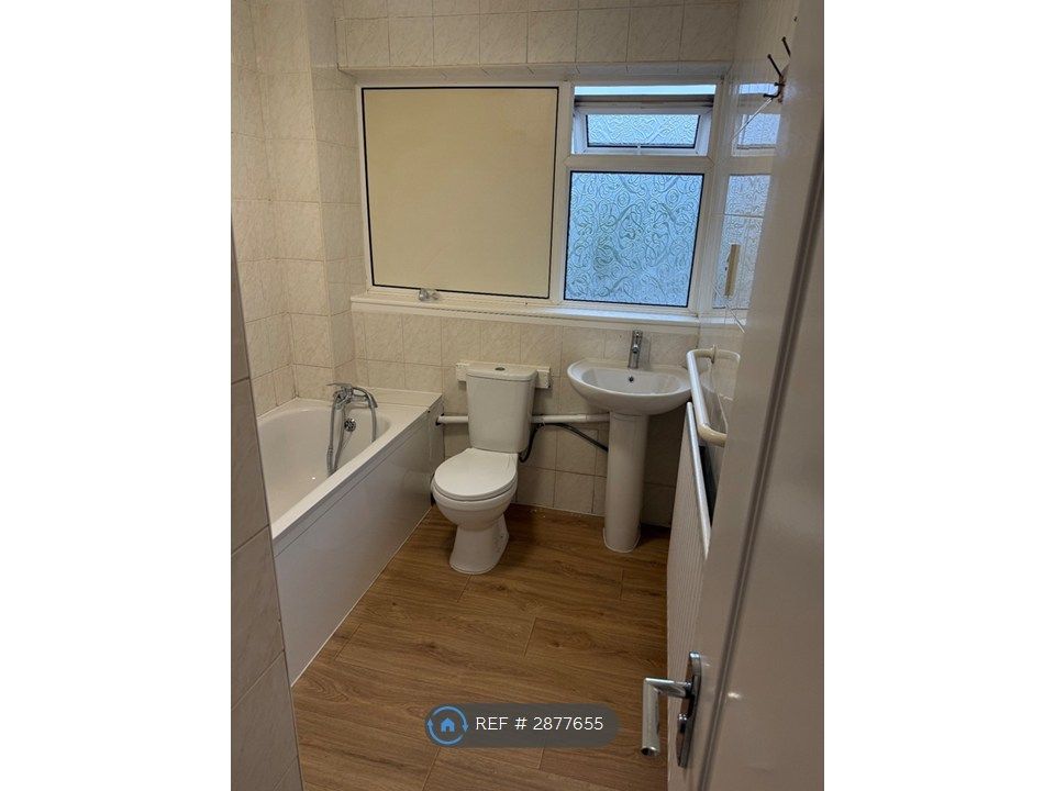 Property photo 3 of 13 Main Shared Bathroom