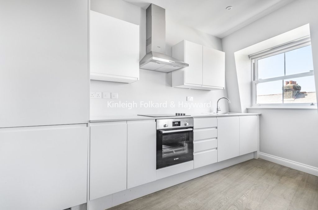 Property photo 2 of 6 Kitchen