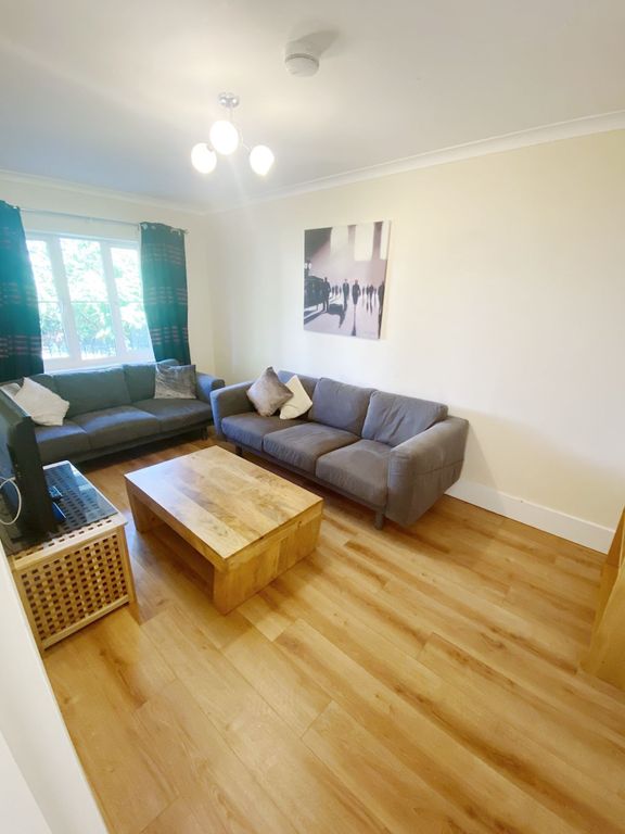 Property photo 3 of 14 Bright, Modern Living Room With Two Comfortable Gr...