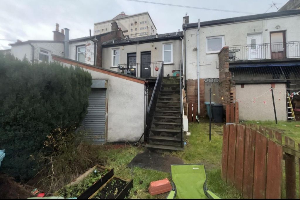 Property photo 3 of 4