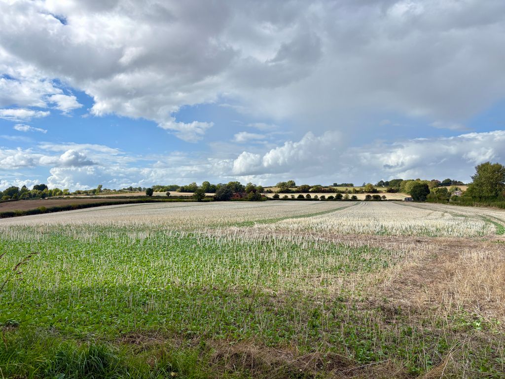 Property photo 2 of 23 Field Wainhouse