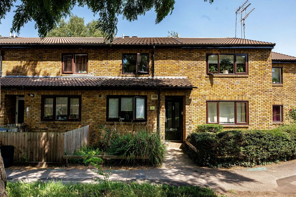 Property photo 1 of 17