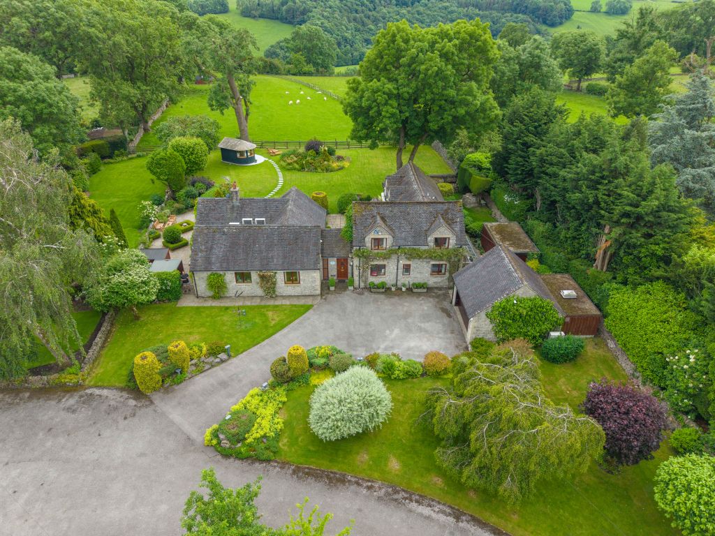 Property photo 2 of 38