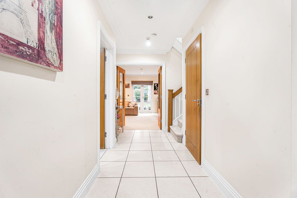 Property photo 2 of 15 Entrance Hallway