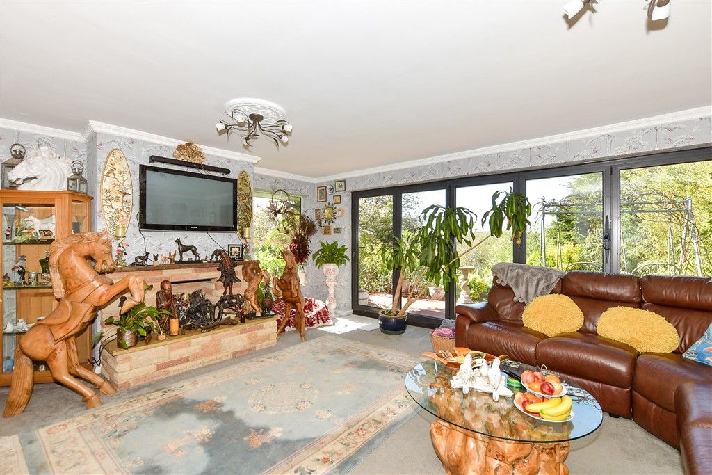 Property photo 3 of 15 Lounge/Dining Room