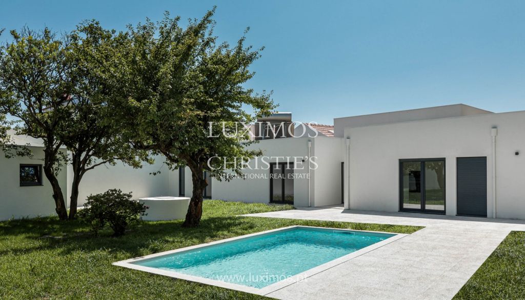 Property photo 1 of 25