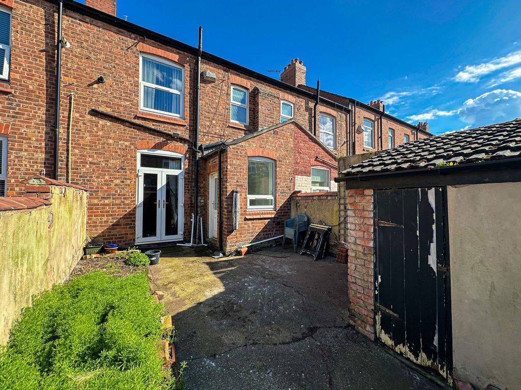 Property photo 3 of 13
