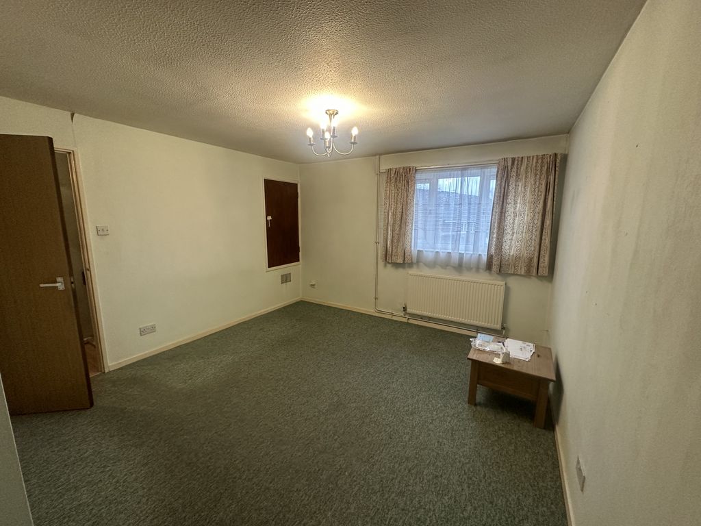 Property photo 2 of 7 Gallery