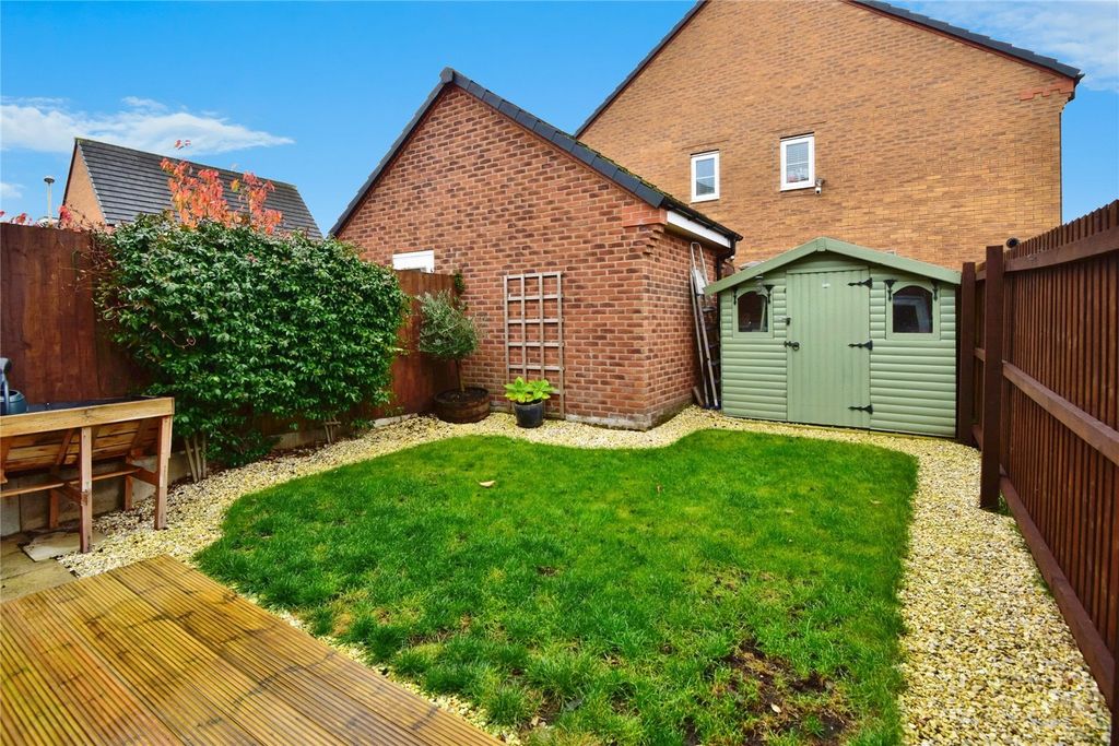 Property photo 2 of 18 Picture No. 12