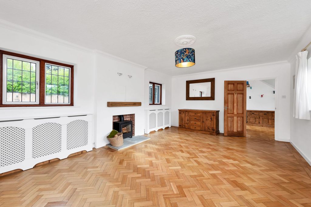 Property photo 3 of 24