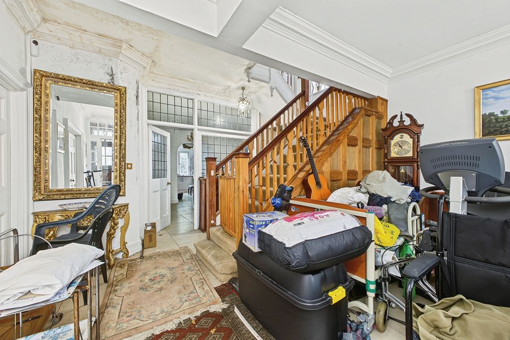 Property photo 2 of 23 Pbox-Img.Jpg