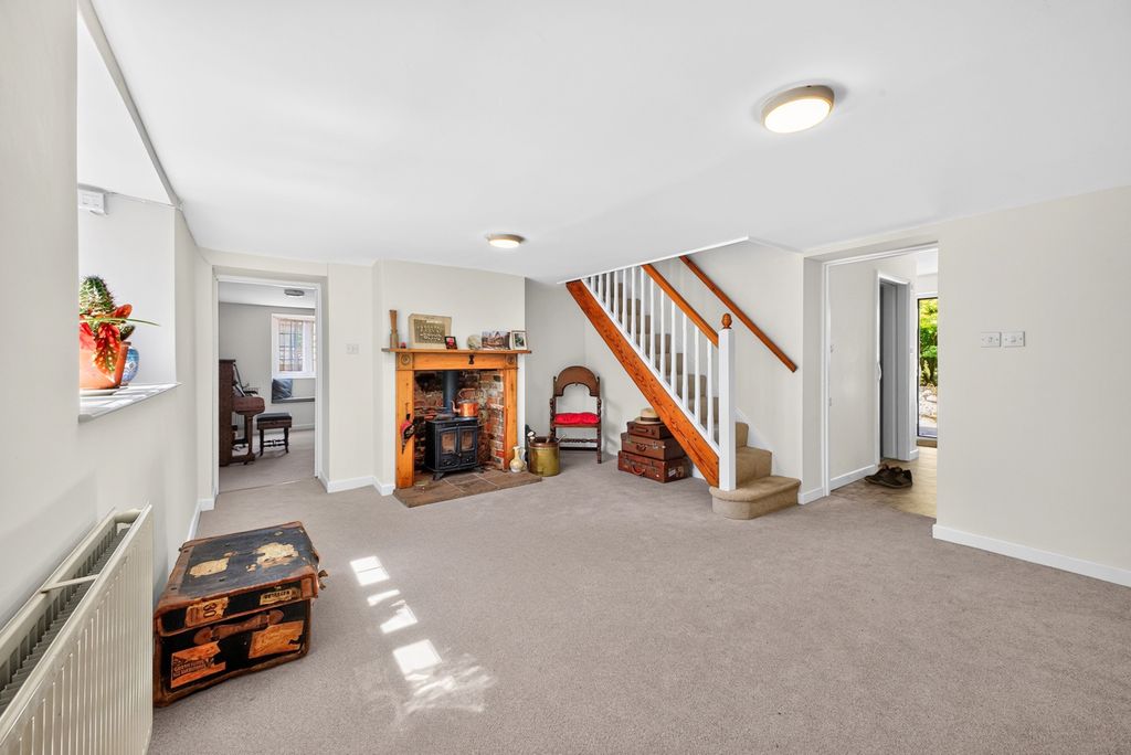 Property photo 3 of 28 Pbox-Img.Jpg