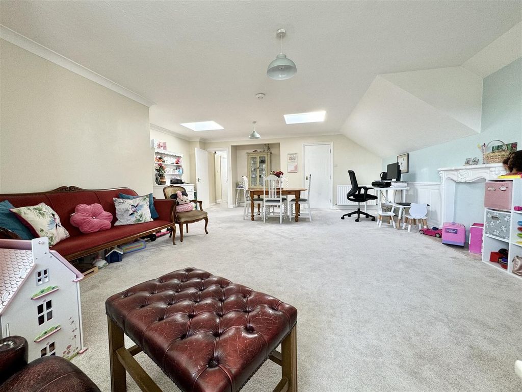 Property photo 3 of 15 Img_6483.Jpg