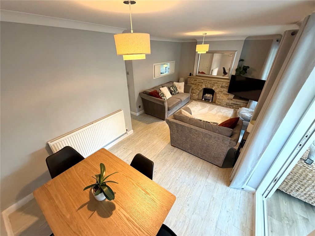 Property photo 3 of 18 Lounge/Diner