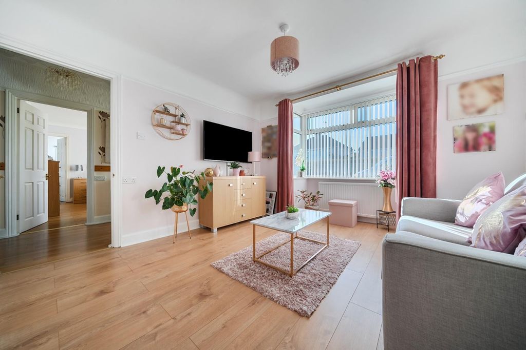 Property photo 2 of 20 Stakes Rd 1.Jpg