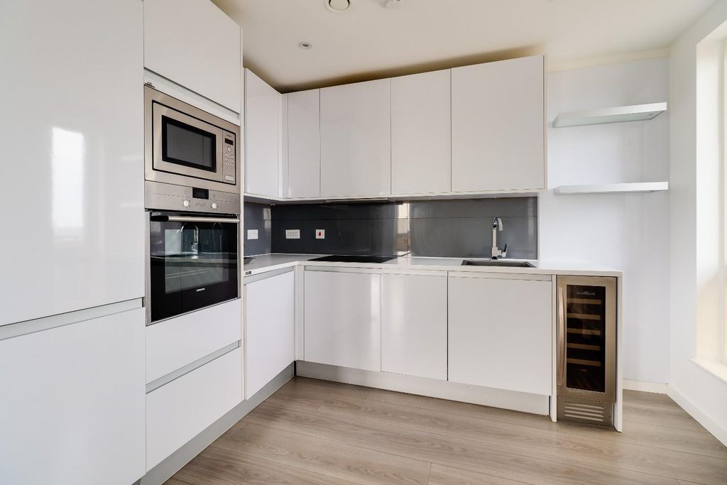 Property photo 3 of 18 Img (12).Jpg