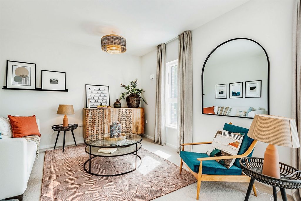 Property photo 2 of 8