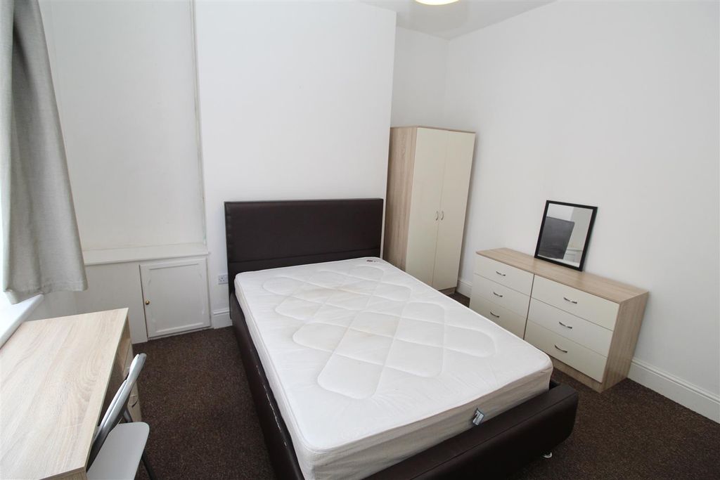 Property photo 3 of 34 Img_8132.Jpg