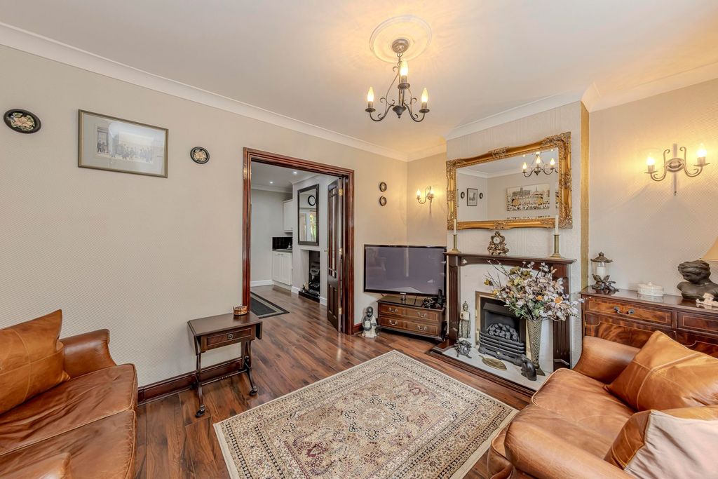 Property photo 3 of 26