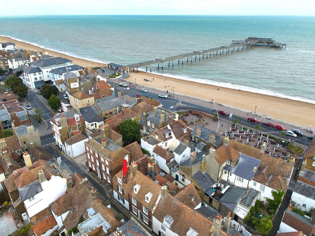 Property photo 2 of 17 Picture No. 19