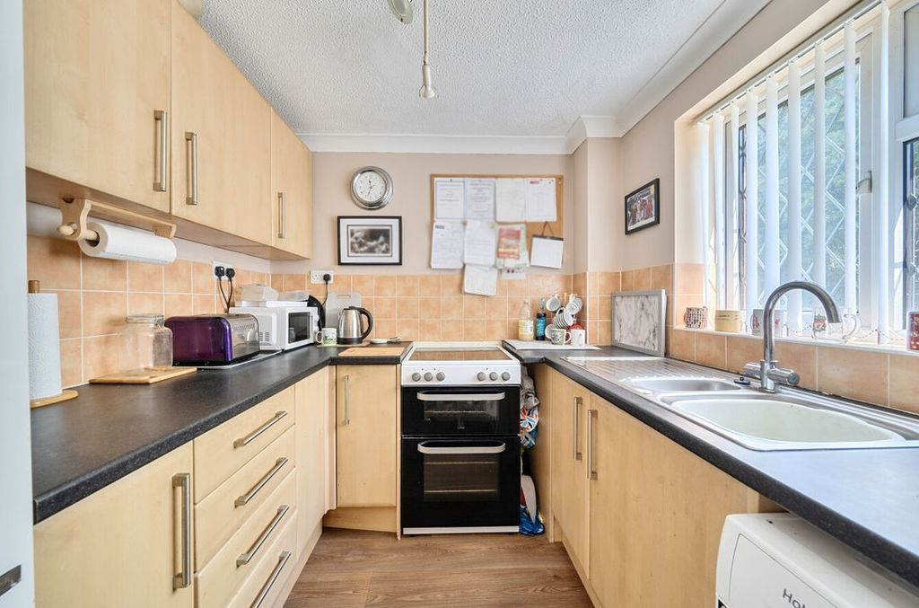 Property photo 3 of 11 150420510