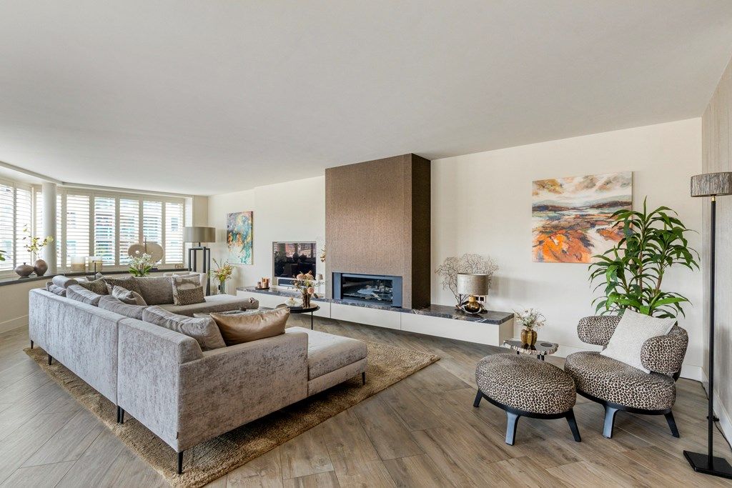 Property photo 2 of 45