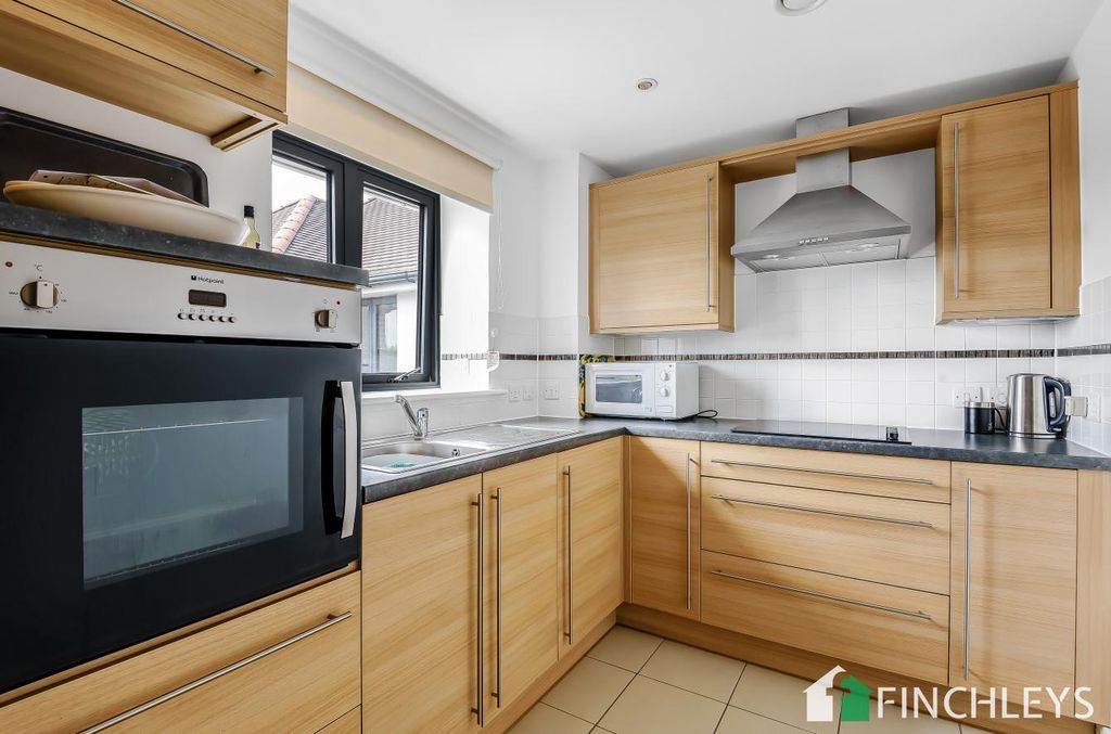 Property photo 2 of 10 Kitchen
