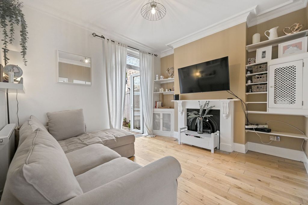 Property photo 1 of 11