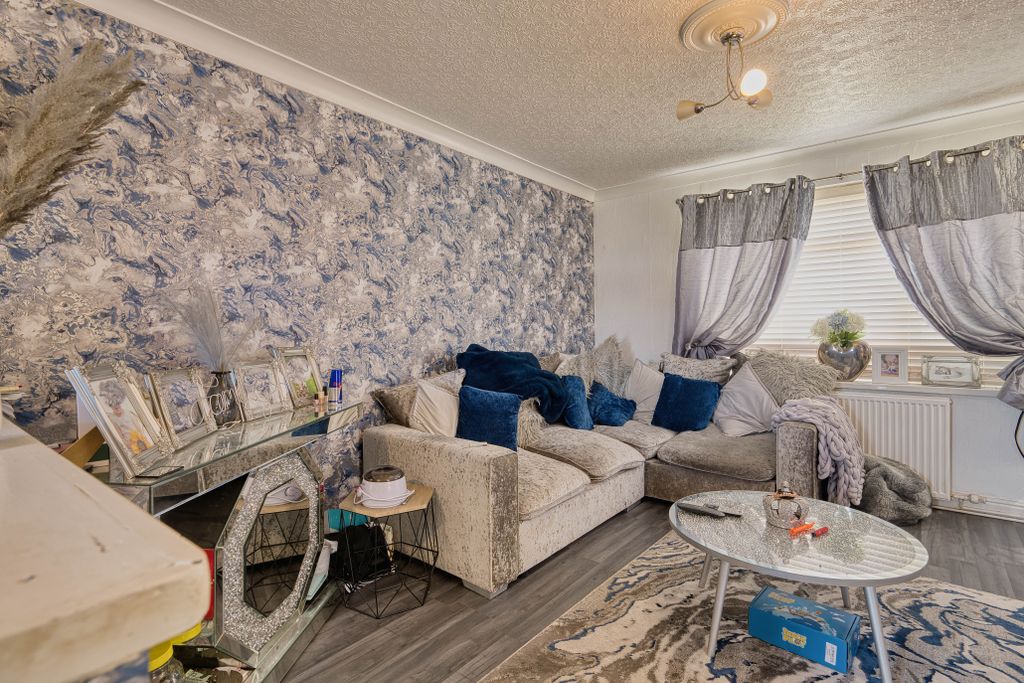 Property photo 3 of 30