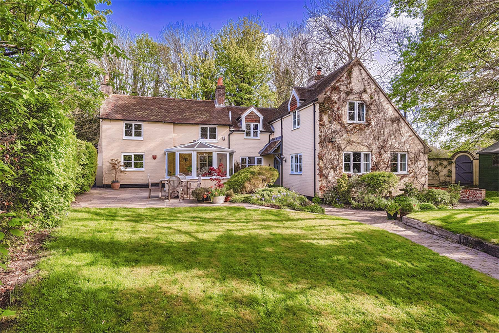 Property photo 1 of 14