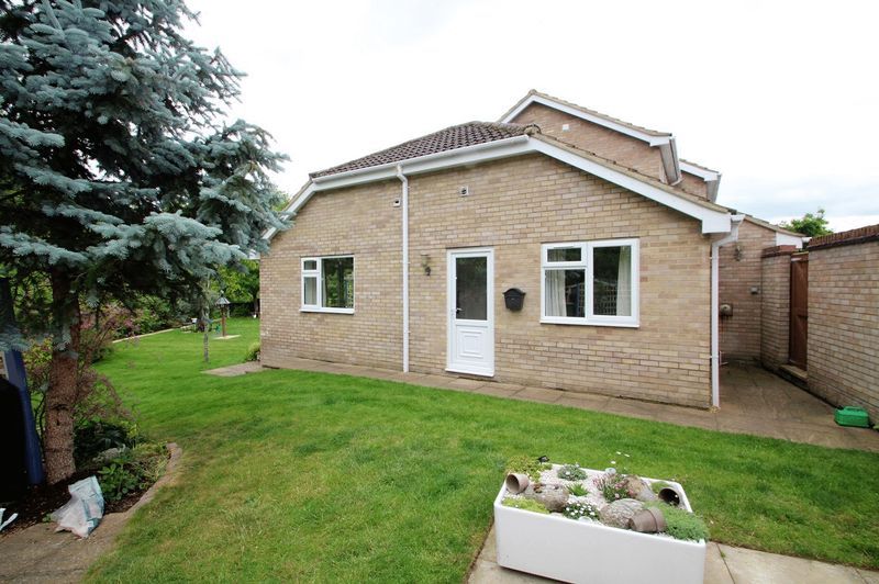 Property photo 1 of 12 Photo 9