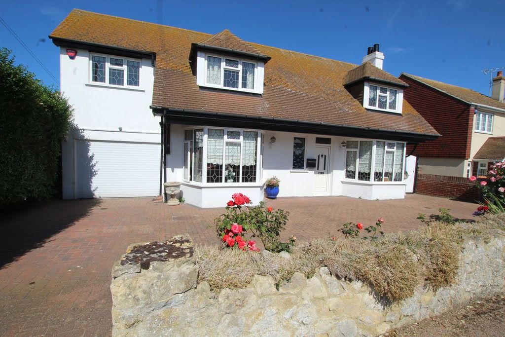 Property photo 2 of 28