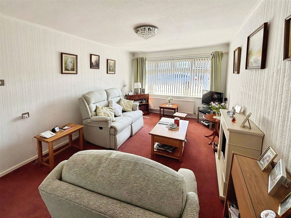 Property photo 3 of 13 Picture No. 01