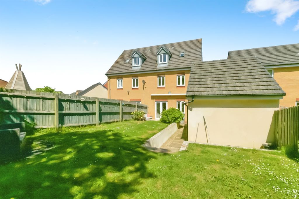 Property photo 3 of 17