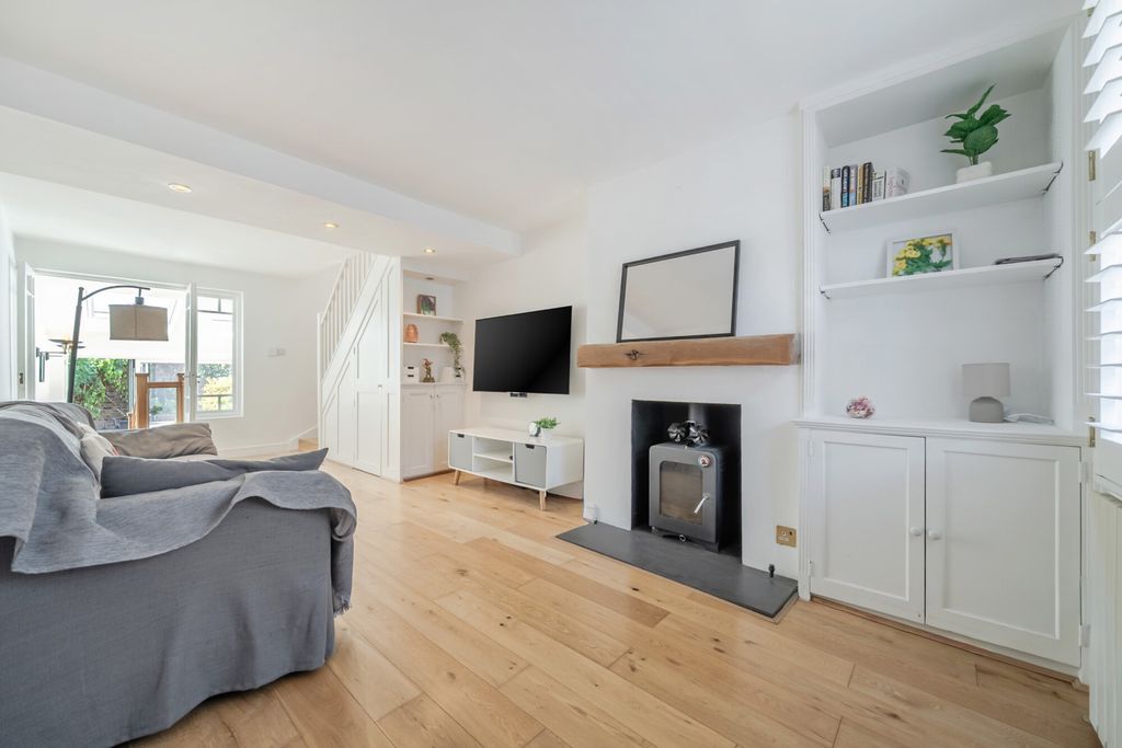 Property photo 3 of 20 35-6A7c648F54040-...