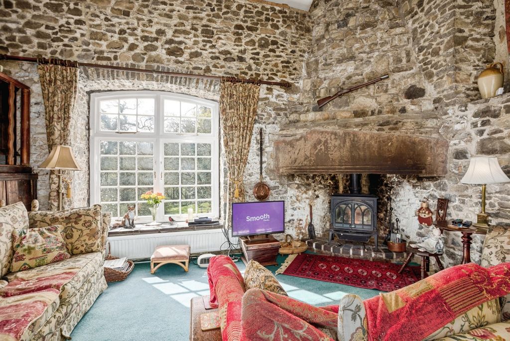 Property photo 2 of 27 Pbox-Img.Jpg